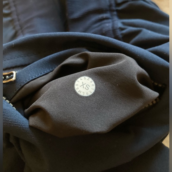 Lululemon ABC Joggers Shorter XS Blue 28” Inseam Warpstreme Sweatpants - Picture 2 of 7